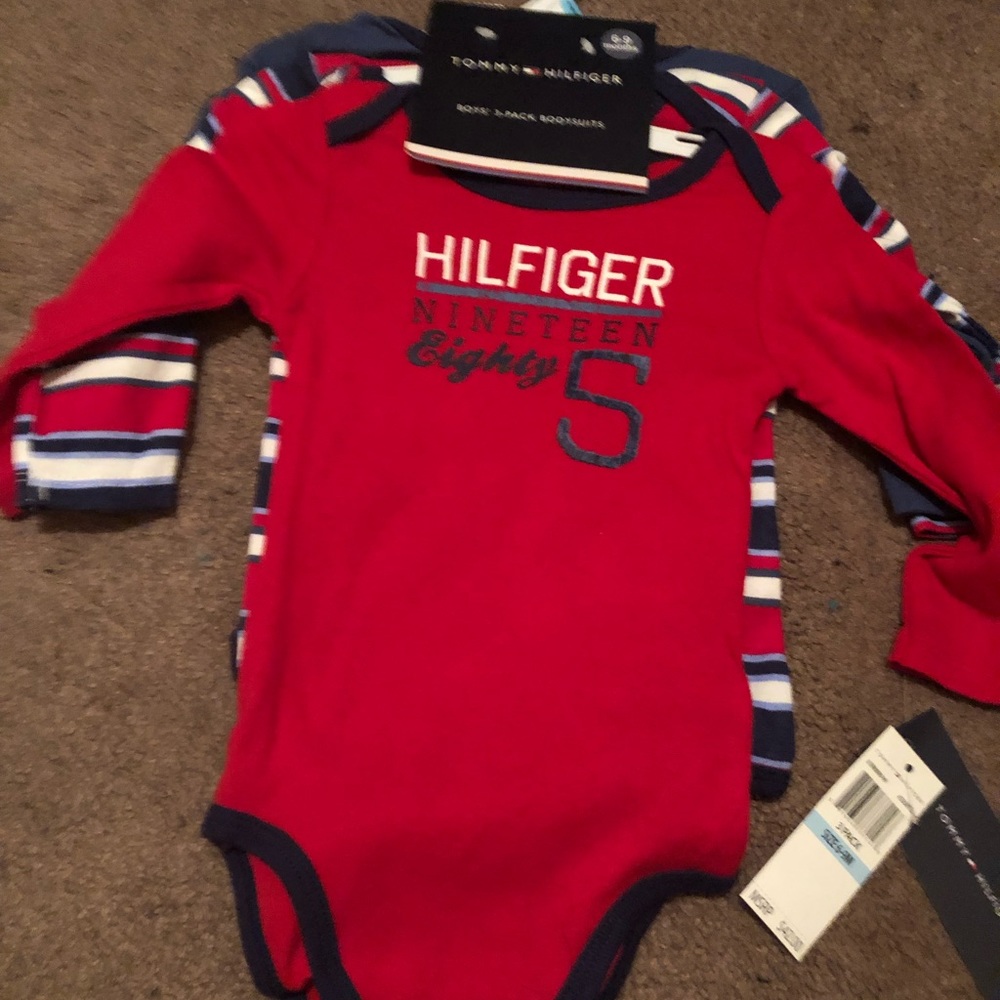 3 pack Tommy Hilfiger bodysuits